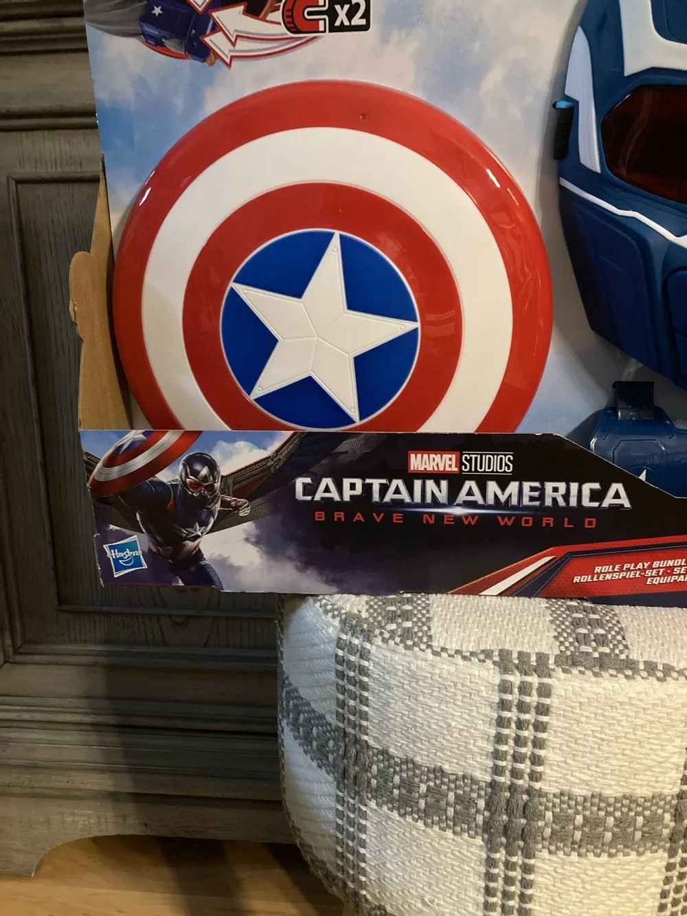 MARBLE Captain America Kids Role-Play Mask and Shield Set - Blue & Red